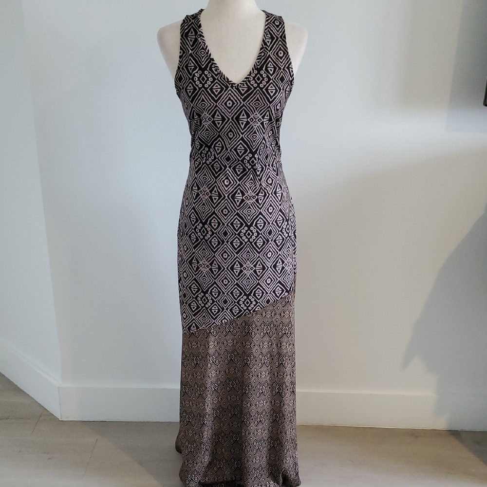 No brand Brown/ cream aztec pattern Maxi sunDress Size M. Stretch fabric